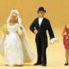 Preiser HO 14058 Wedding Group Catholic (5) -Model Train Shop 14058 72738.1671246595