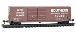 Micro-Trains N 18200190 50' Standard Box Car With 8' Double Sliding Doors, No Roofwalk, And Short Ladders, Southern #43022