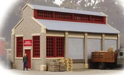 Walthers Trainline HO 931-804 United Trucking Terminal (Built-Up)