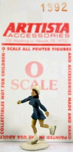 Arttista Accessories O 1392 Woman Ice Skating