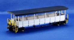 Bachmann Silver Series HO 17447 Open-Sided Excursion Car With Seats, Unlettered (Silver)